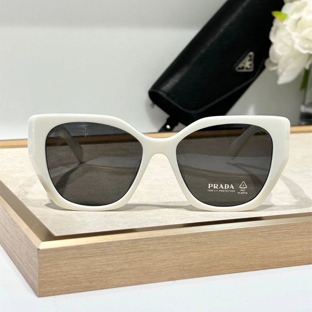 PRADA 新款簡約大方框太陽眼鏡 男女同款墨鏡 明星同款太陽眼鏡 55-17-145-規格圖11
