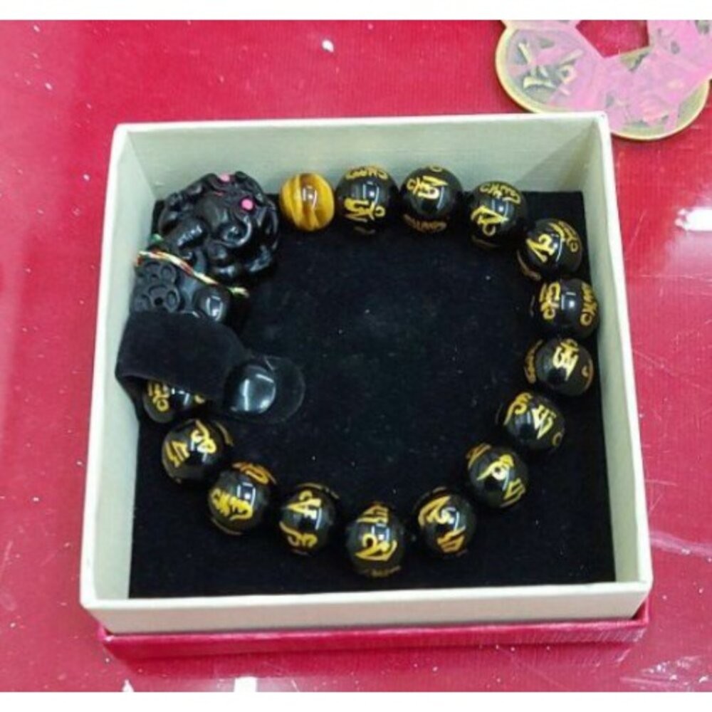 【佐運門風水商城】開光六字真言招財辟邪黑曜石黃虎眼貔貅手鍊 手環 手串 手珠 貔貅 催財 旺財 咬財 抓財-規格圖5