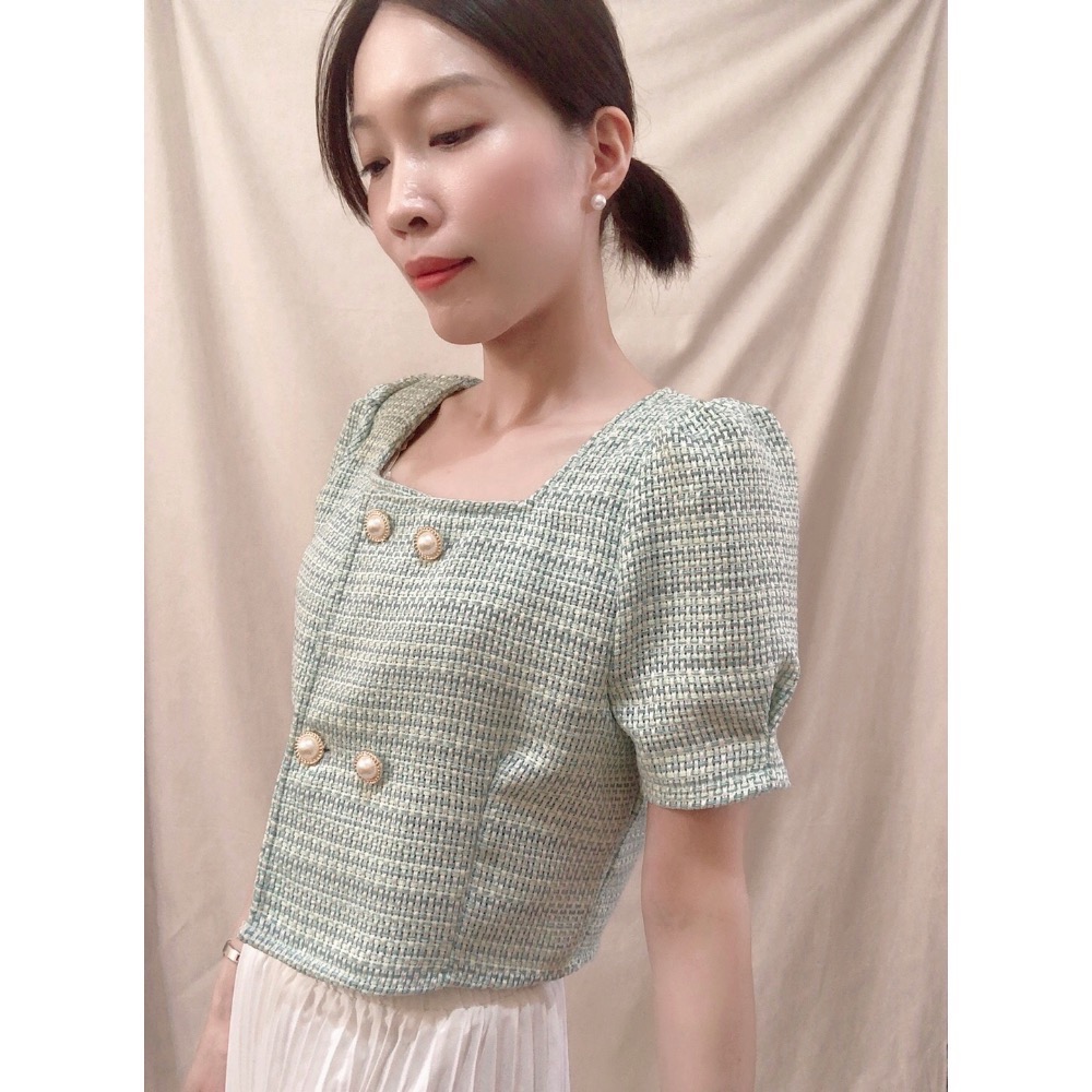 【現貨】珍珠雙排釦短上衣 氣質方領上衣 編織短上衣 短外套 小香風 珍珠上衣 珍珠外套 韓國 泡泡袖 露肚 露腰上衣-細節圖10