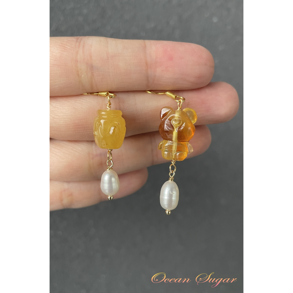 Ocean Sugar 設計耳環 小熊 蜂蜜罐 琥珀 蜜蠟 珍珠 S925銀 耳鈎 (附耳堵)-細節圖2