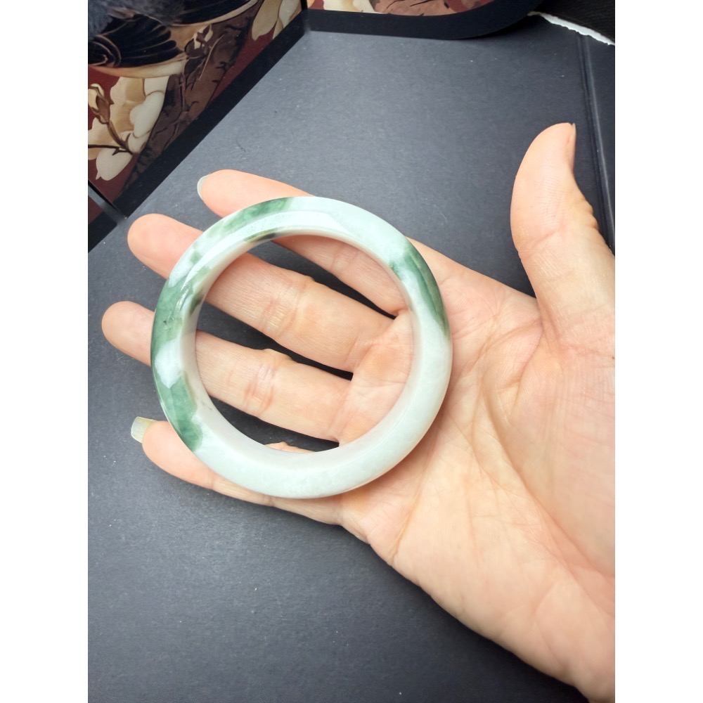 【玄沁｜初次相玉】 天然翡翠 飄綠花圓滿手鐲＋蓮藕玉橫項鍊套組-細節圖2