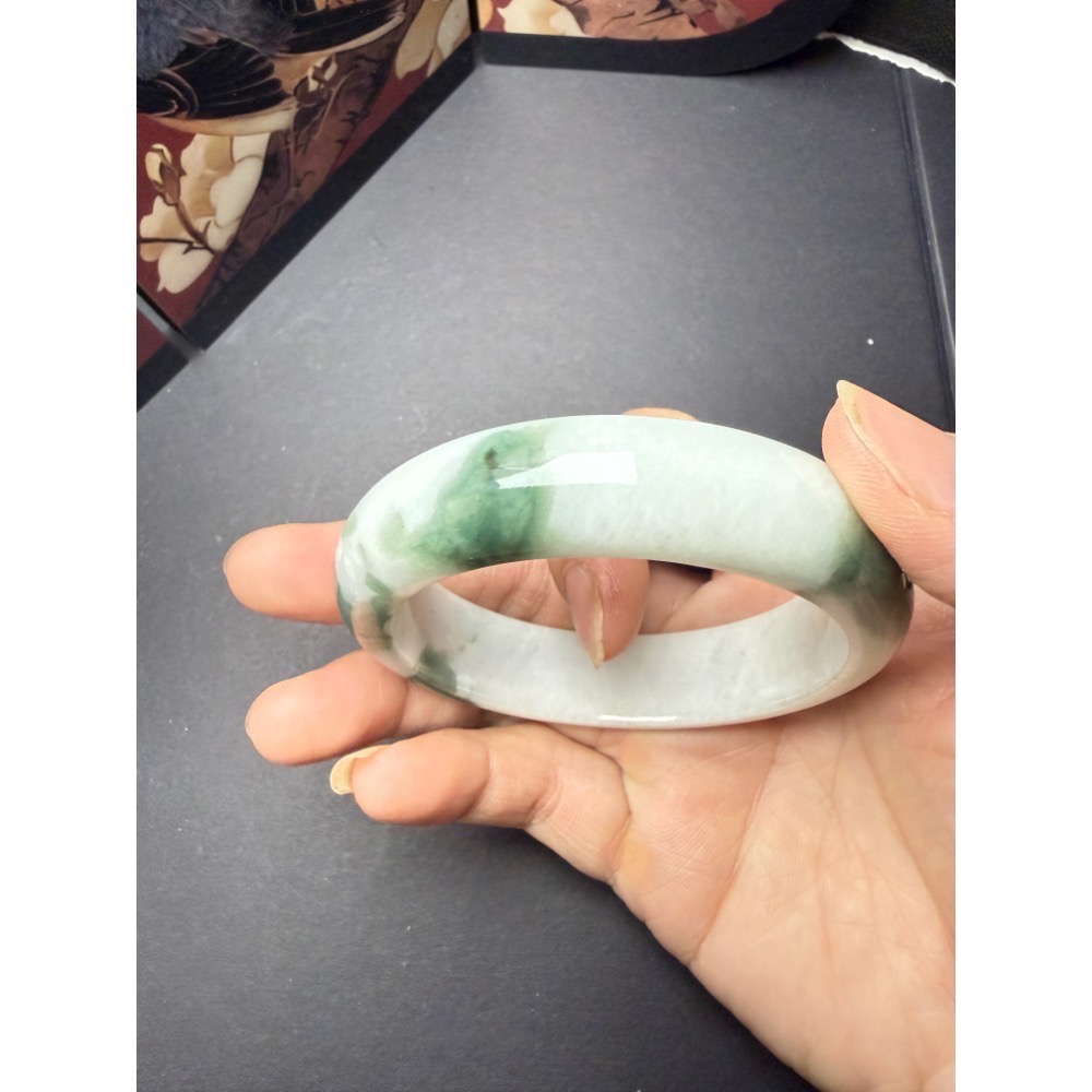 【玄沁｜初次相玉】 天然翡翠 飄綠花圓滿手鐲＋蓮藕玉橫項鍊套組-細節圖3