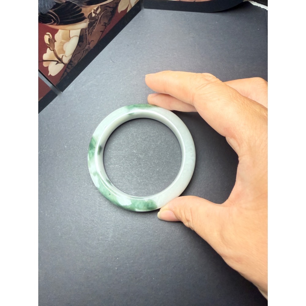 【玄沁｜初次相玉】 天然翡翠 飄綠花圓滿手鐲＋蓮藕玉橫項鍊套組-細節圖4