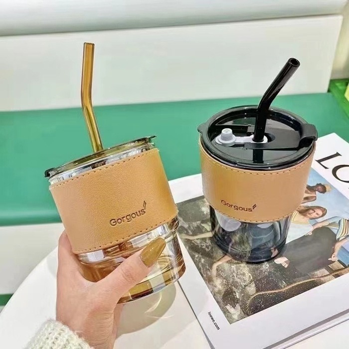[Hare.D]現貨 皮套玻璃水杯 贈吸管 復古玻璃吸管杯 玻璃咖啡杯 耐熱玻璃杯 防漏吸管杯 皮革杯套 雙飲杯 吸管-細節圖2