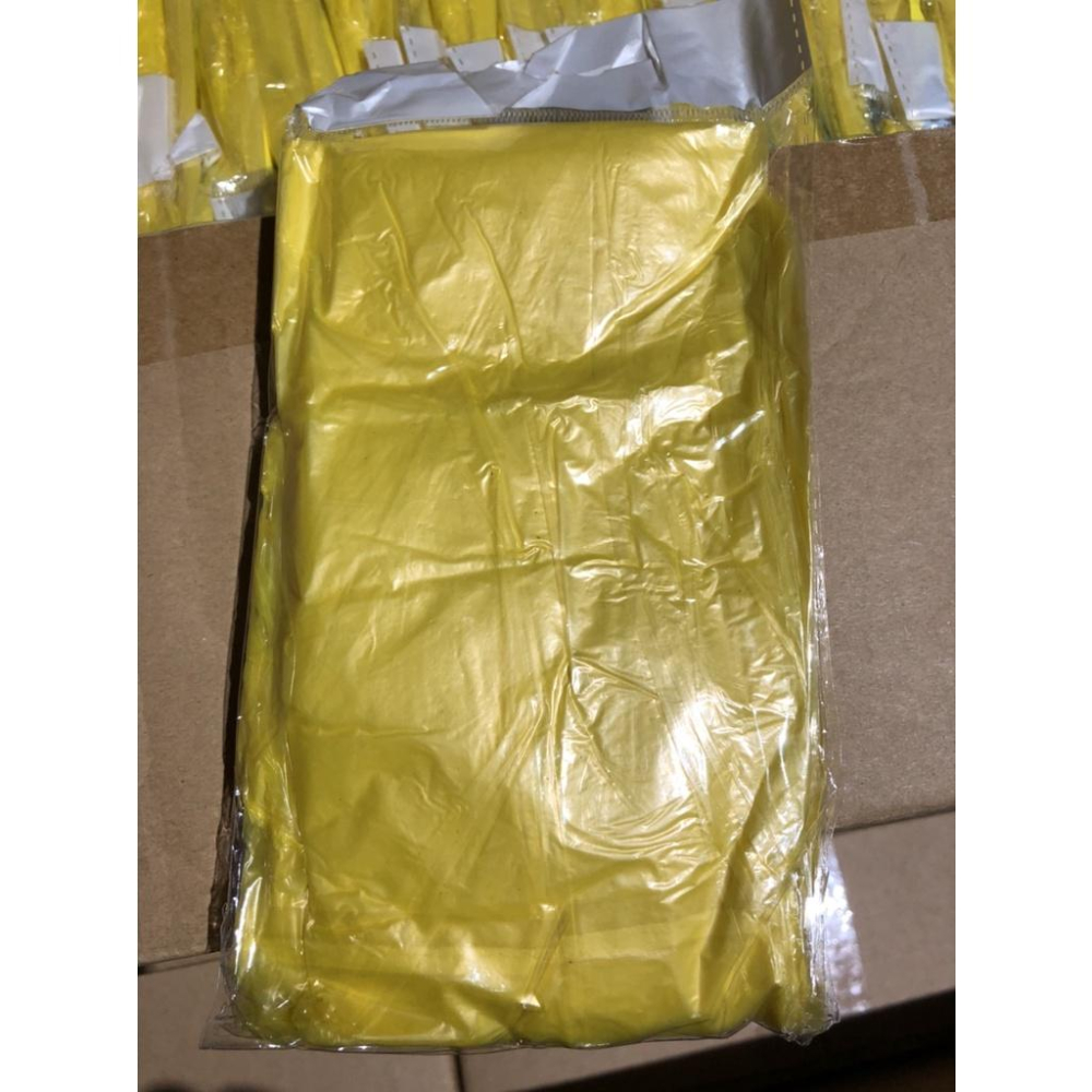 黃色 成人輕便型雨衣 40G 成人雨衣 環保雨衣 輕便雨衣 一次性雨衣  越南製 旅遊必備 薄款 【揪好室】-細節圖3