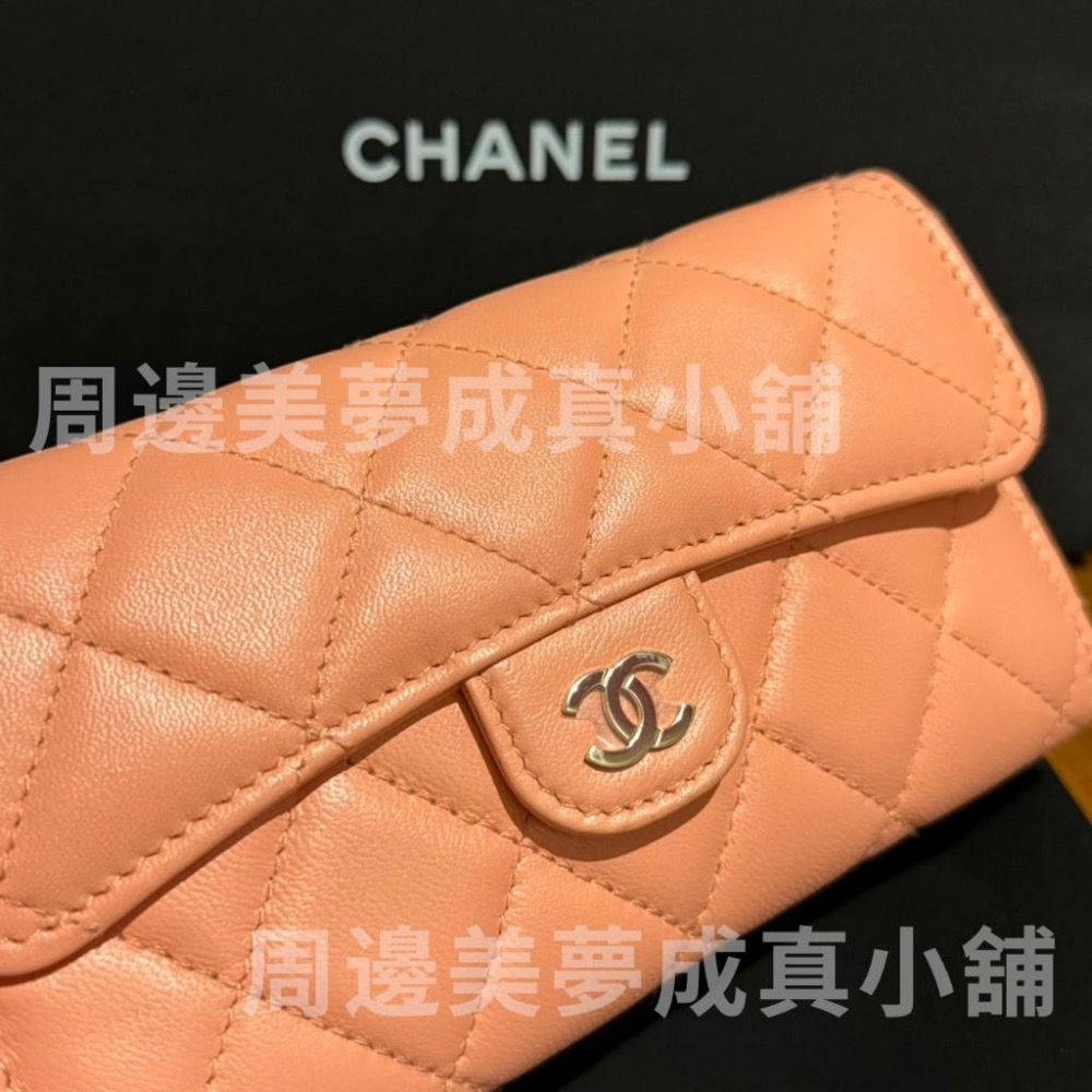 九成新 二手 正貨 正品 香奈兒 小香 CHANEL 經典口蓋長夾 銀釦  歐洲購入 牛皮 錢包 皮夾-細節圖3