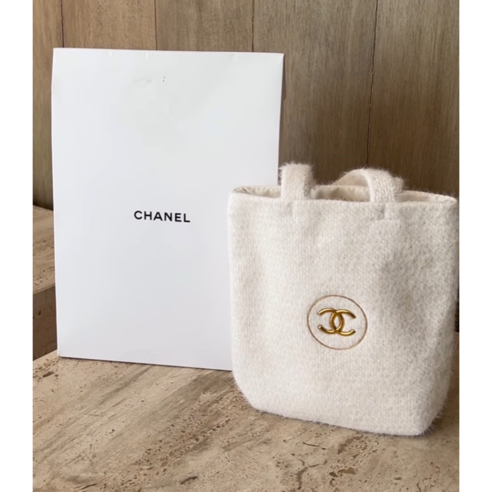 CHANEL 香奈兒 2024冬季限定 N°5奇幻雪白手提袋-細節圖8