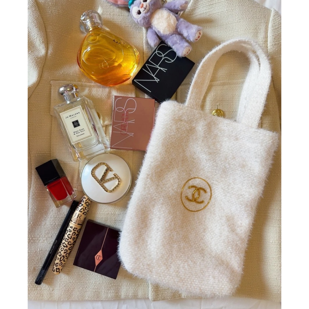 CHANEL 香奈兒 2024冬季限定 N°5奇幻雪白手提袋-細節圖9