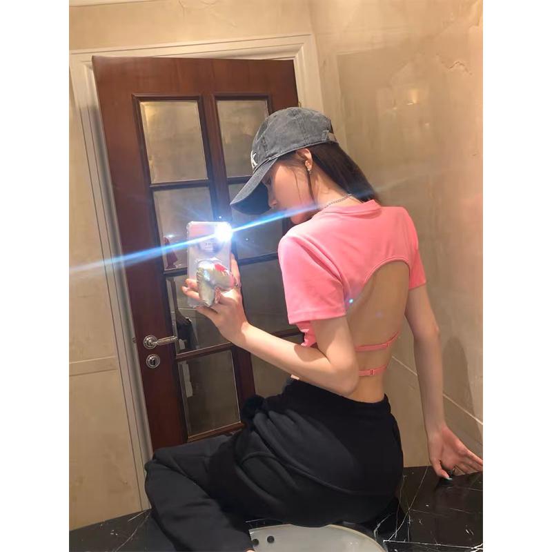 【仙女試衣間】🖤「露背正肩T恤」女夏季新款❤️‍🔥「辣妹短款修身顯瘦短袖黑色設計感小眾上衣」-細節圖2