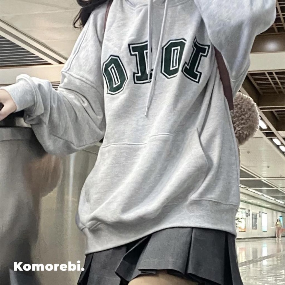 💜在臺現貨💜5252 by OiOi 帽T 有刷毛 字母印花 ROSE同款 大學T 帽踢 連帽衛衣-細節圖3