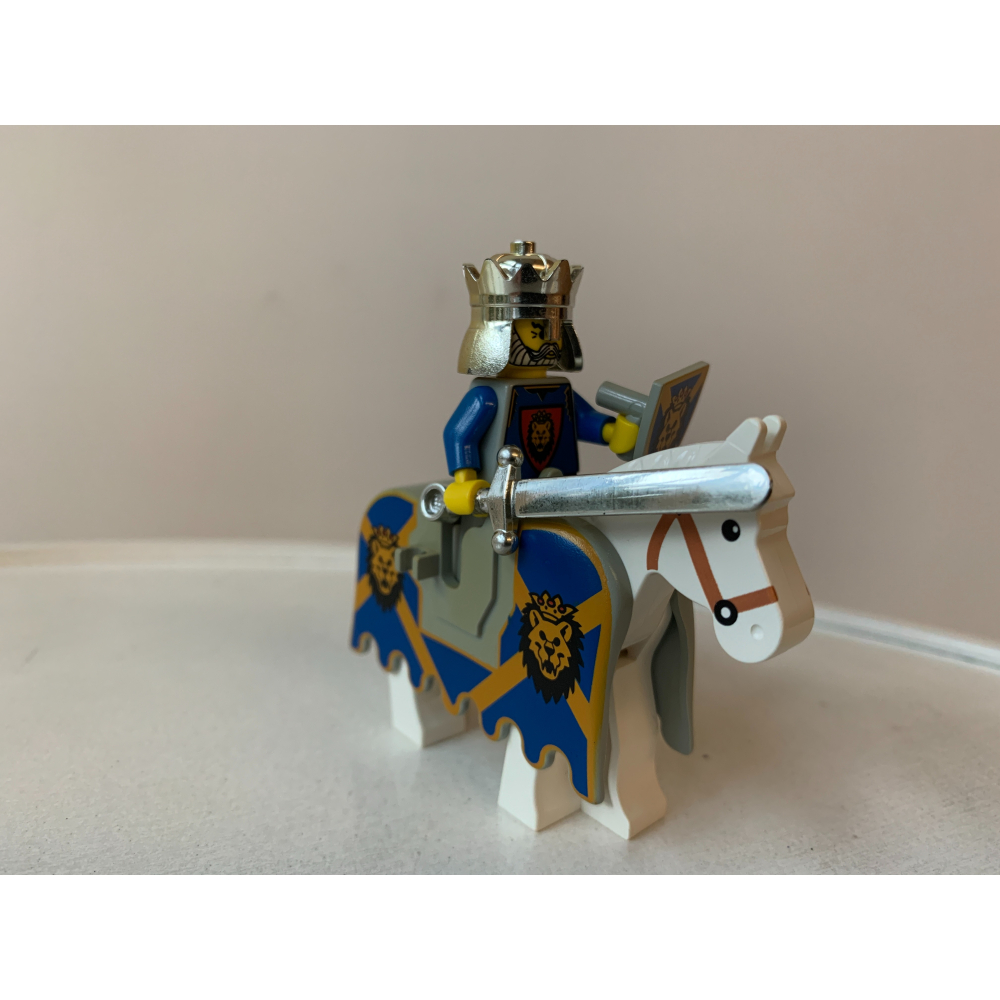 二手 樂高 LEGO 城堡 國王 + 戰馬-細節圖2