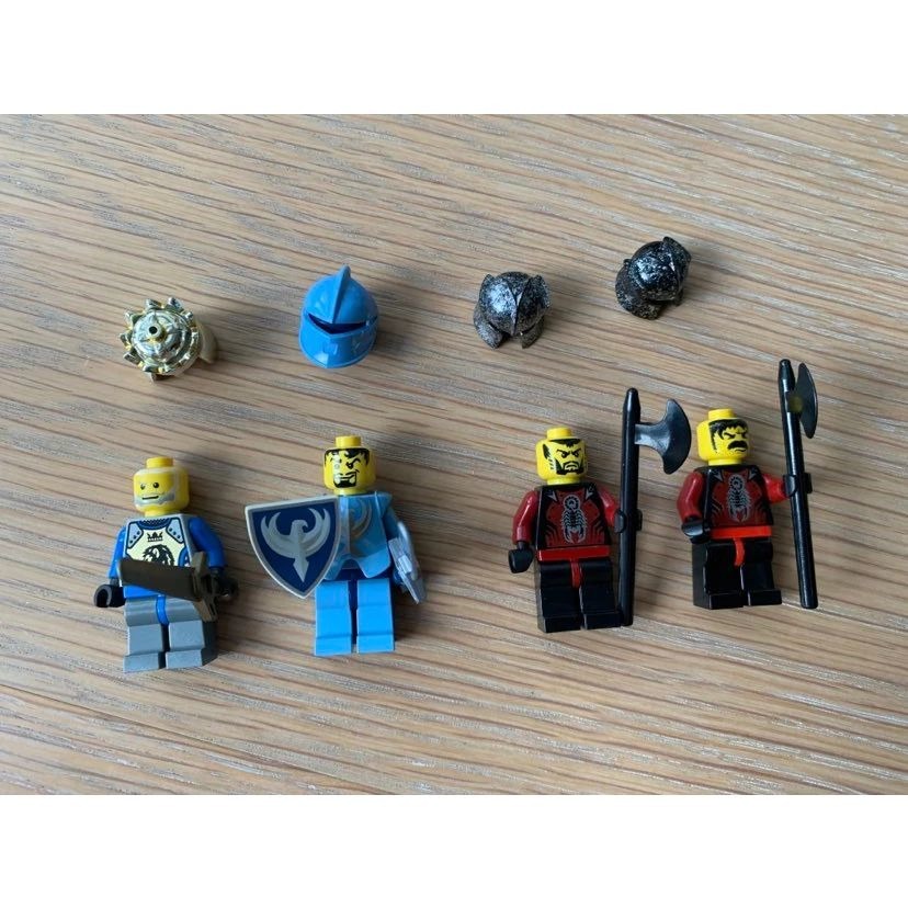 二手 樂高 LEGO 城堡 8875 國王攻城塔-細節圖2