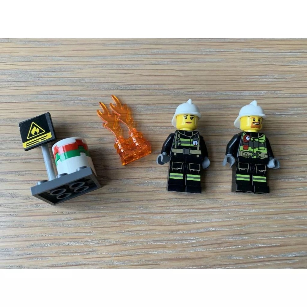 二手 樂高 LEGO 城市 60107 消防 消防車 消防隊 消防局 稀少-細節圖5