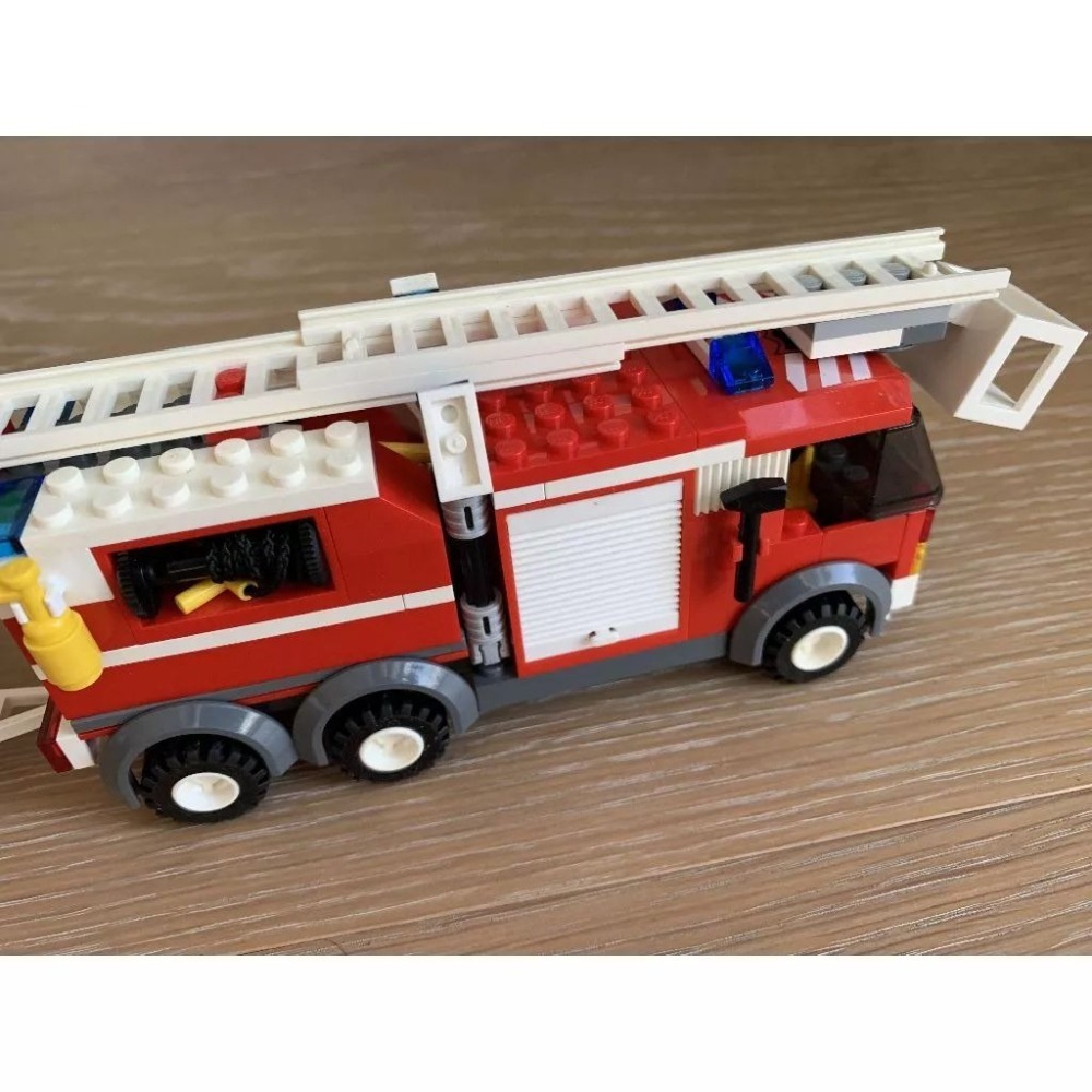 二手 樂高 LEGO 城市 消防 消防車 消防員 消防局 7239 經典-細節圖3