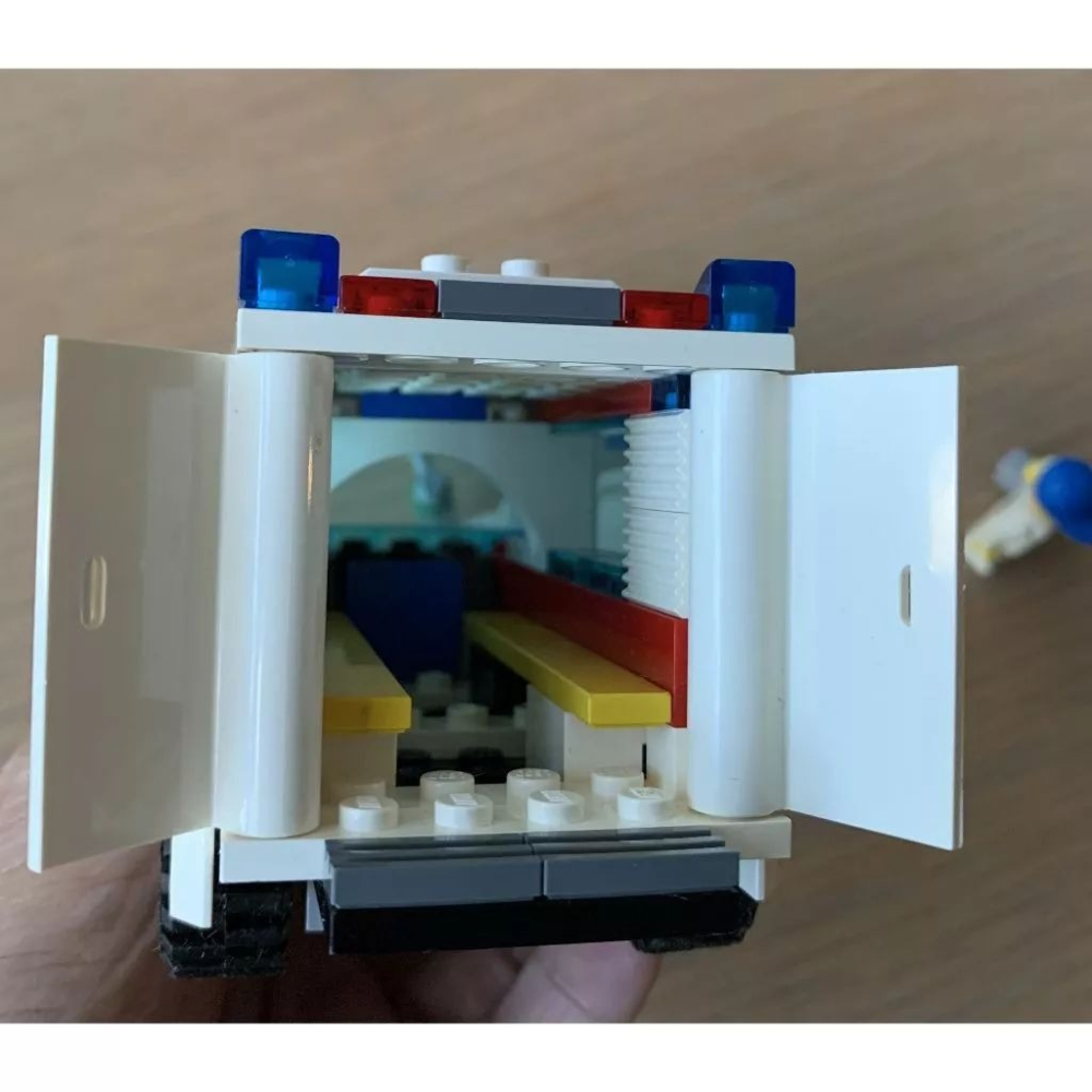 二手 樂高 LEGO 城市 救護車 7890 經典-細節圖5