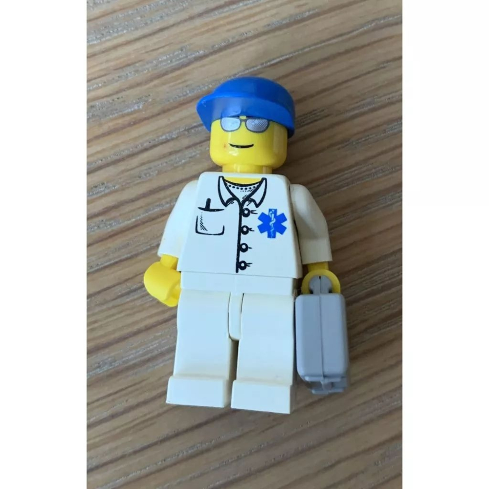 二手 樂高 LEGO 城市 救護車 7890 經典-細節圖8