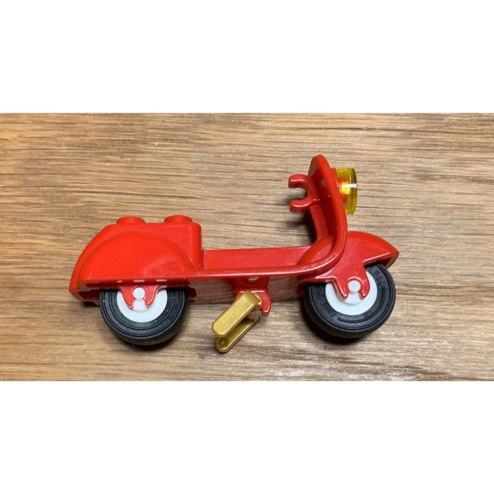 二手 樂高 LEGO 紅色 復古 偉士牌 機車-細節圖2