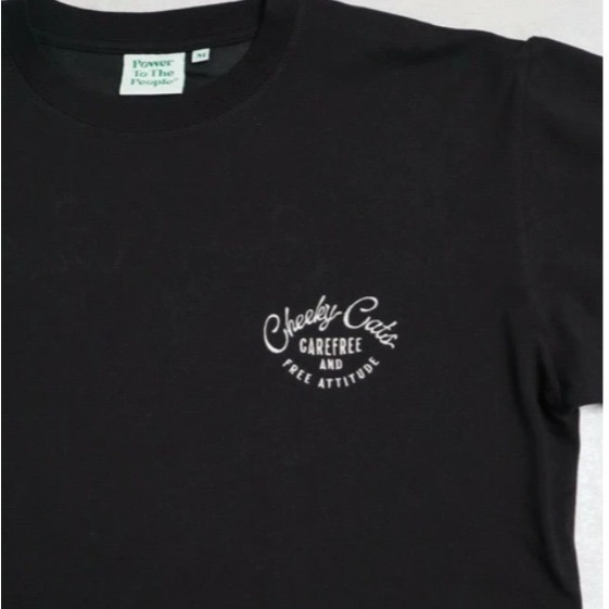 《2025夏季全新現貨正品》日本POWER TO THE PEOPLE-貓咪的休閒時光刺繡短袖T恤-男女適用-細節圖6