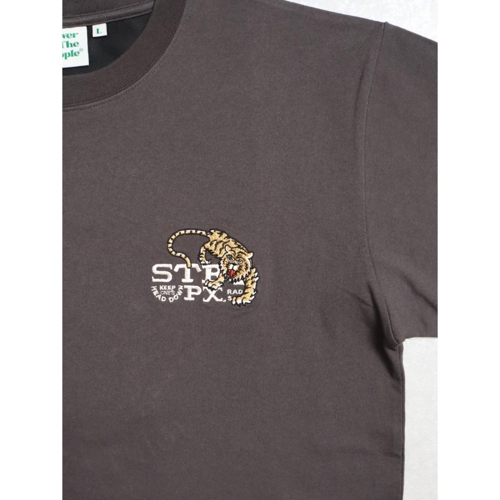 《2025夏季全新現貨正品》日本POWER TO THE PEOPLE-老虎刺繡 T- 男女適用-細節圖2