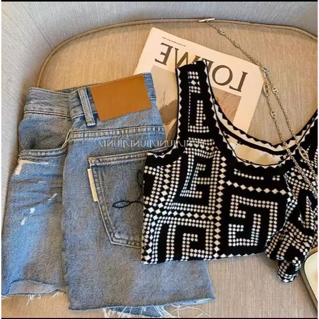 奢侈一線品牌特價清倉撿漏夏季高級感復古小眾黑色針織吊帶背心女-細節圖3