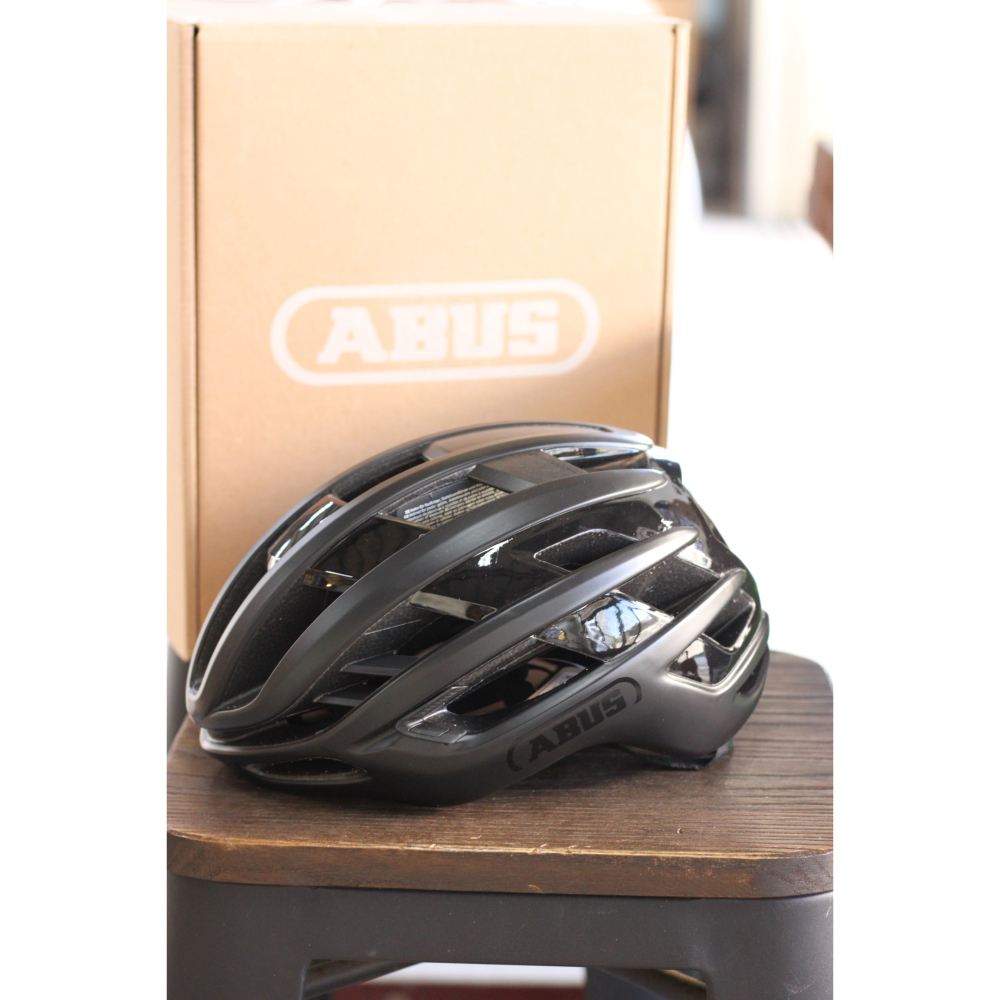 ~騎車趣~霧黑 ABUS AIRBREAKER 2.0 公路車安全帽 極致輕量化 最佳化通風 自行車安全帽-細節圖5