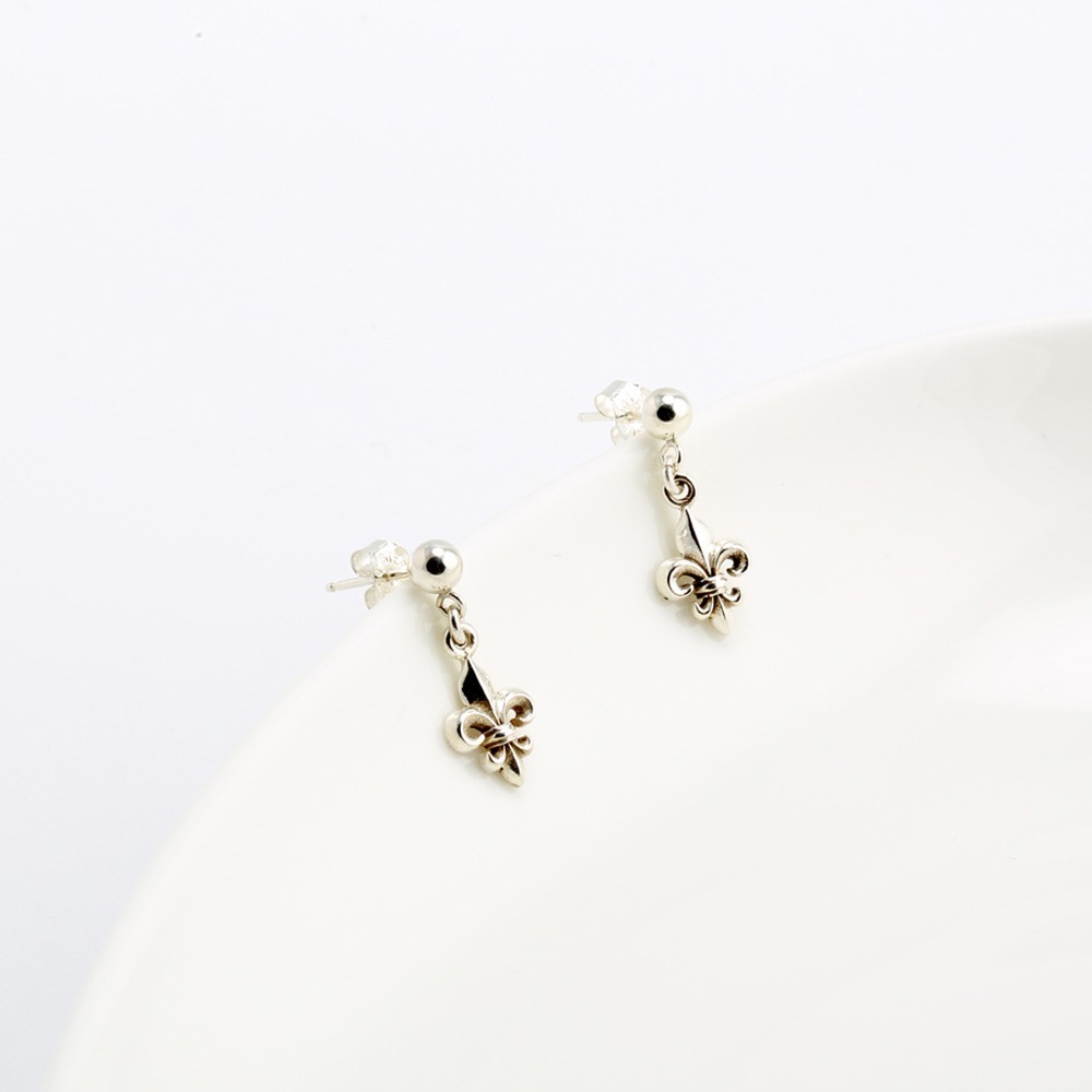 【Angel & Me】典雅 鳶尾花 Iris s925 純銀 耳環 (可改夾式)-細節圖3
