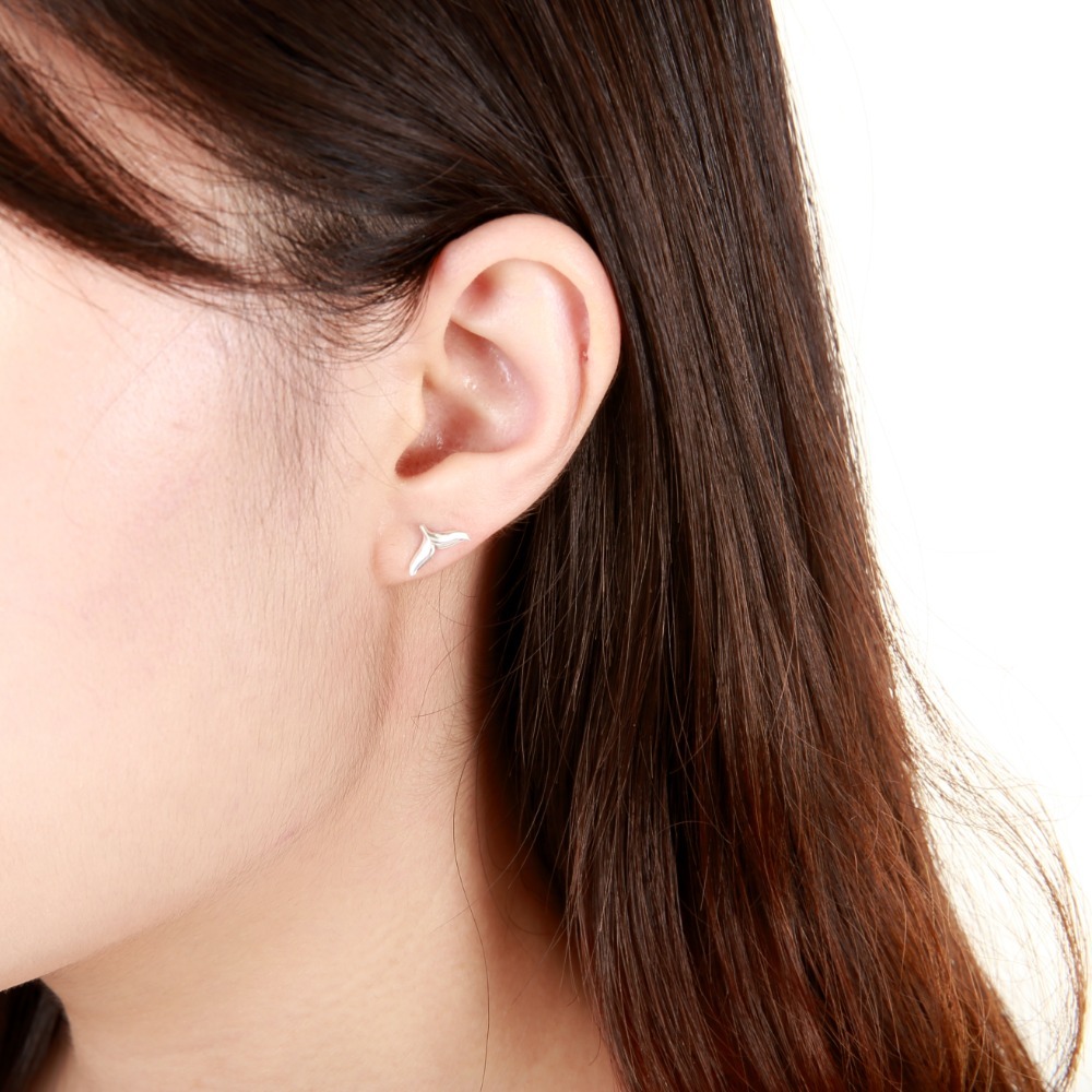 【Angel Me】幸運 鯨魚 鯨魚尾 一對 s925 純銀 耳環 夾式 禮物-細節圖3