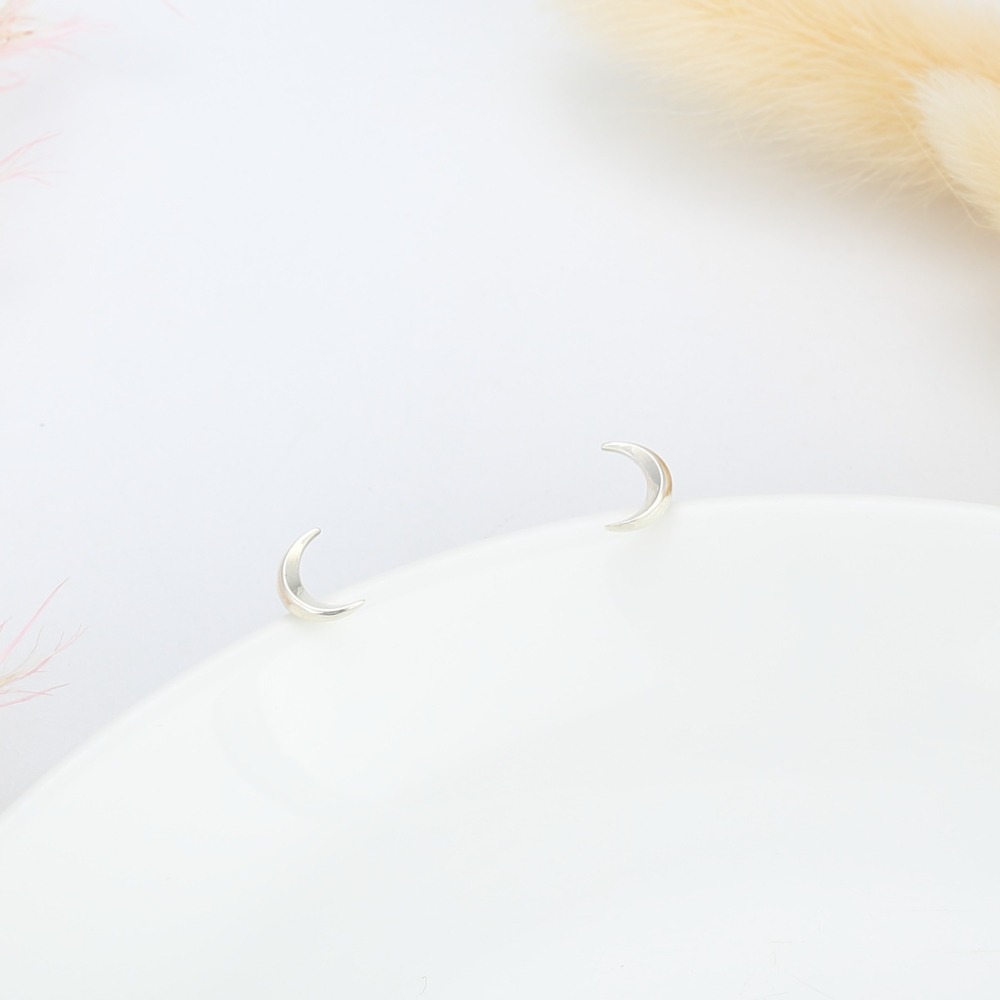 【Angel & Me】月牙 月亮 一對 s925 純銀 耳環 耳夾 情人節 禮物-細節圖3