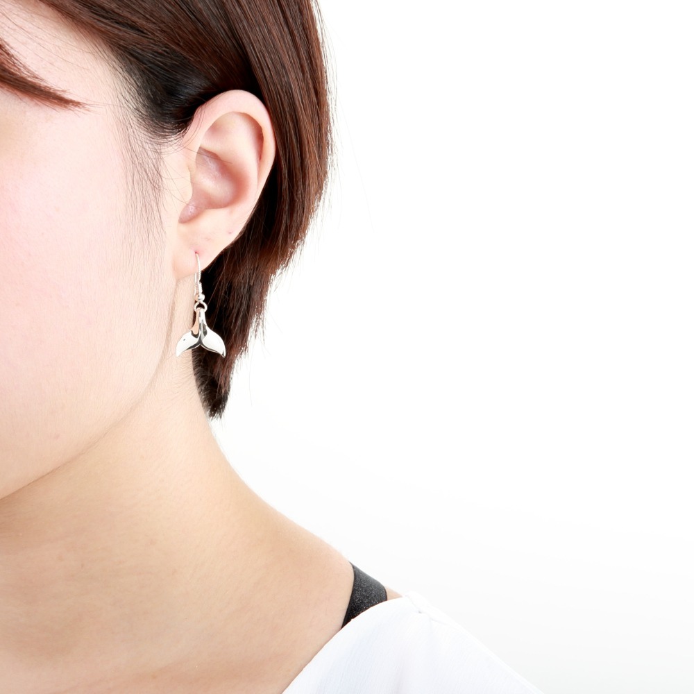 【Angel & Me】幸運 鯨魚 鯨魚尾 一對 s925 純銀 耳環 生日 禮物-細節圖2