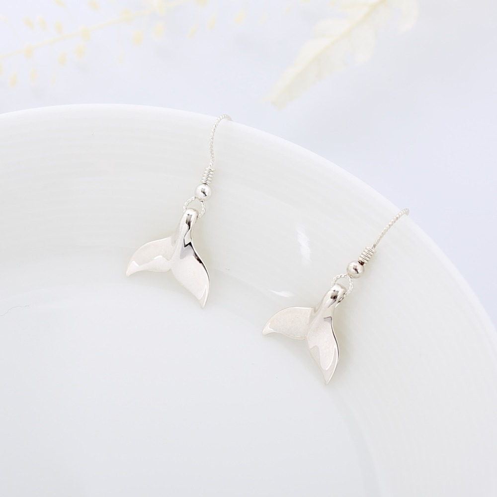 【Angel & Me】幸運 鯨魚 鯨魚尾 一對 s925 純銀 耳環 生日 禮物-細節圖3