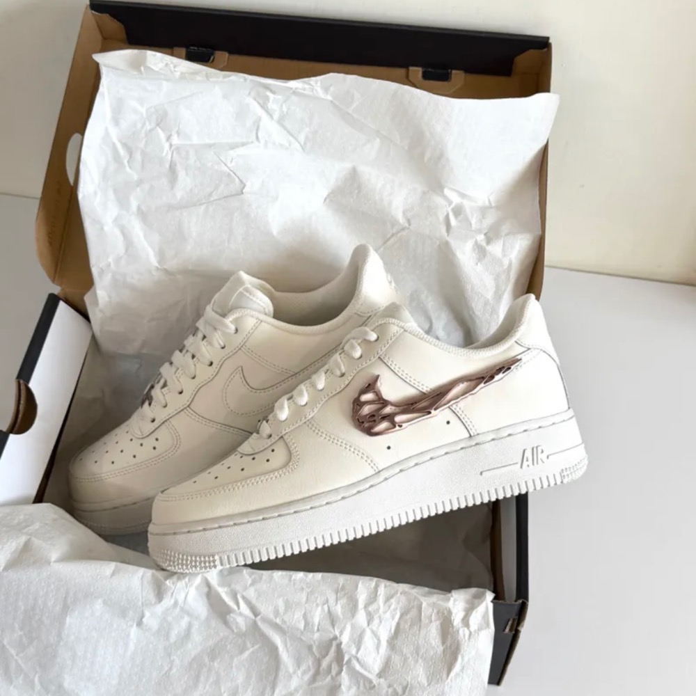 【BKS】Nike Air Force 1 玫瑰金 液態金屬/休閒鞋/國外代購/IF1686-161-細節圖3