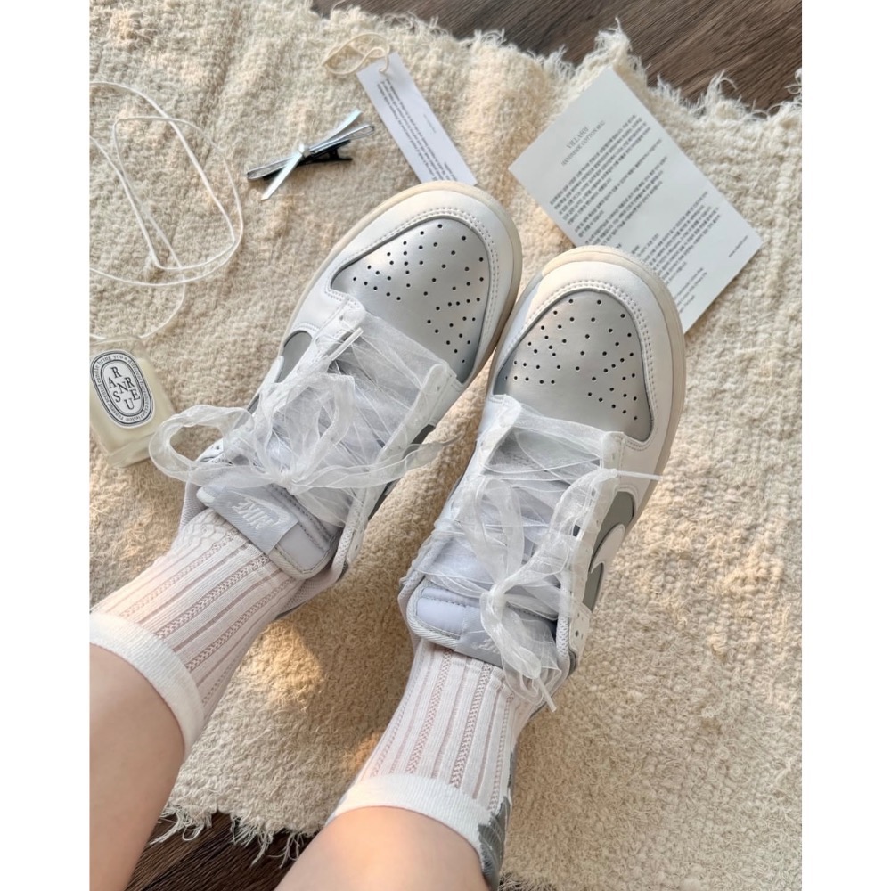 【BKS】NIKE DUNK LOW 銀色蕾絲緞帶 皮革 休閒鞋/國外代購/IB7311-001-細節圖6