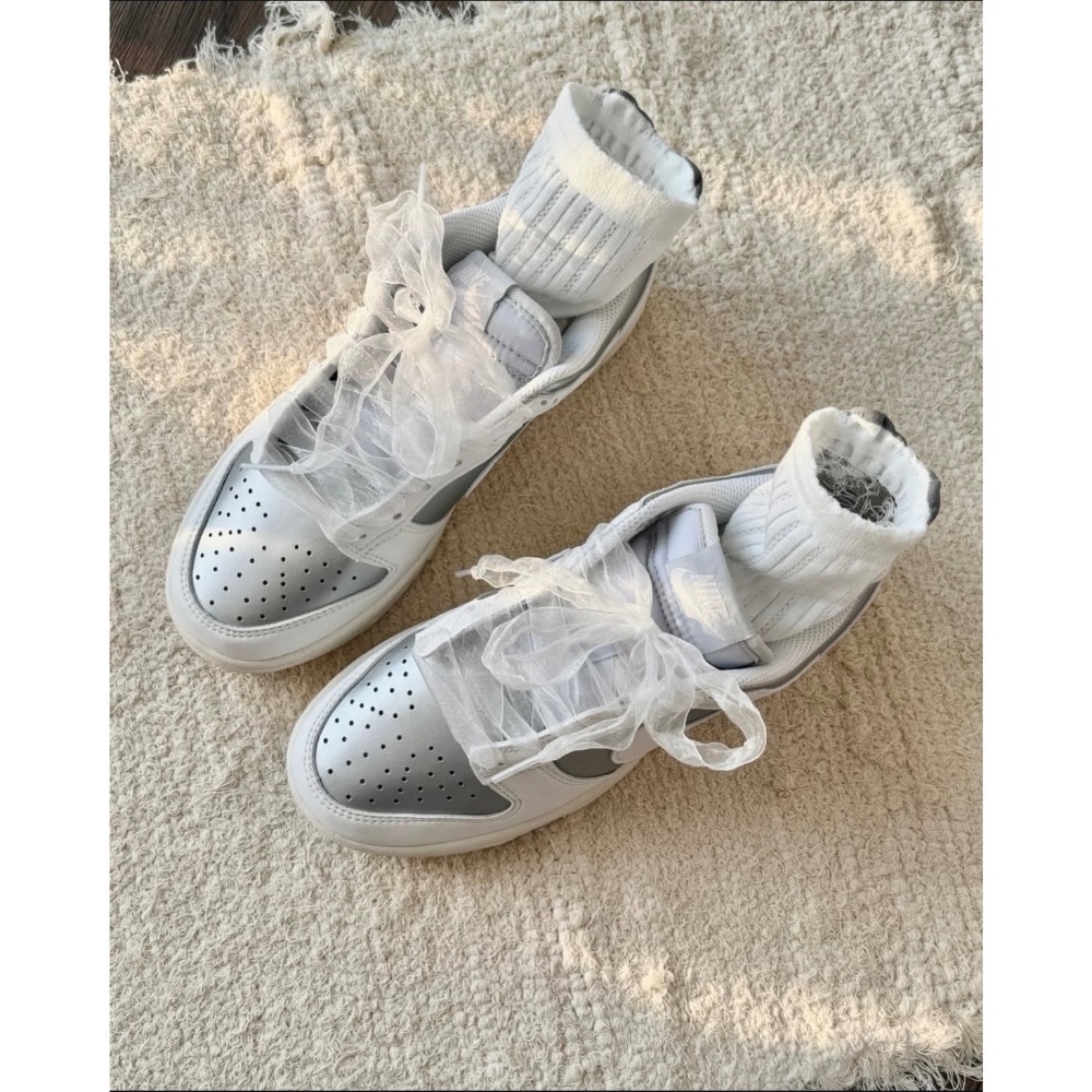【BKS】NIKE DUNK LOW 銀色蕾絲緞帶 皮革 休閒鞋/國外代購/IB7311-001-細節圖8