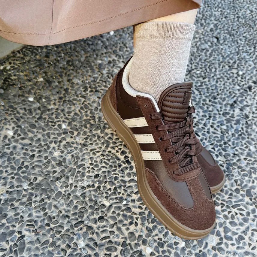 【BKS】ADIDAS GRADAS 德訓休閒鞋/棕色/奶茶色/國外代購/KJ0859/KJ0860-細節圖5