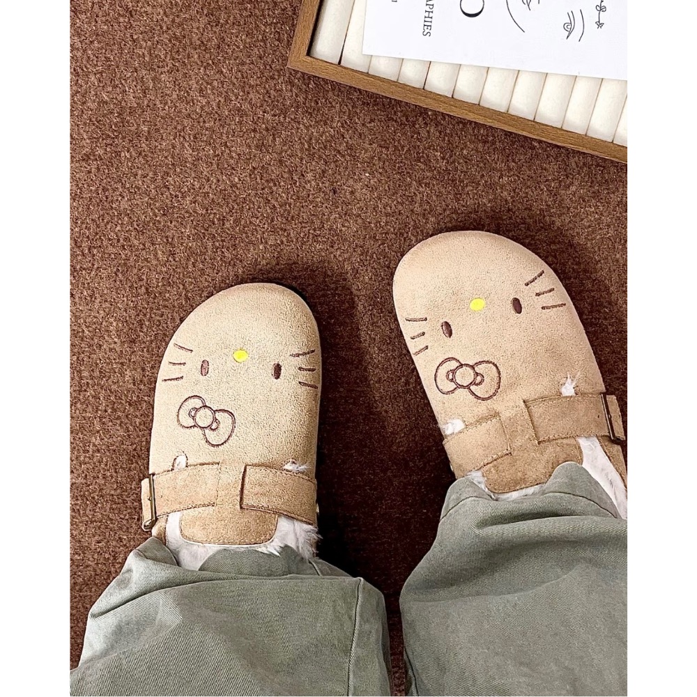 【BKS】Sanrio三麗鷗 x Hello Kitty 凱蒂貓 軟木 毛絨 包頭拖鞋/冬季限定/國外代購-細節圖2