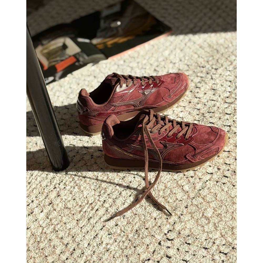 【BKS】MIZUNO LG 60S 2K 酒紅 千禧復古 休閒鞋/國外代購-細節圖7