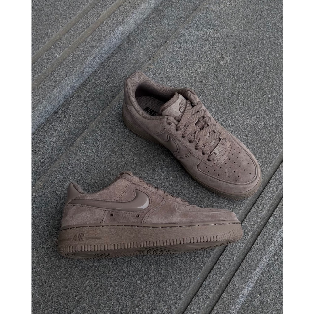 【BKS】NIKE AIR FORCE 1 絲絨麂皮鞋面/果凍勾勾/女款/國外代購/HV4406-細節圖3