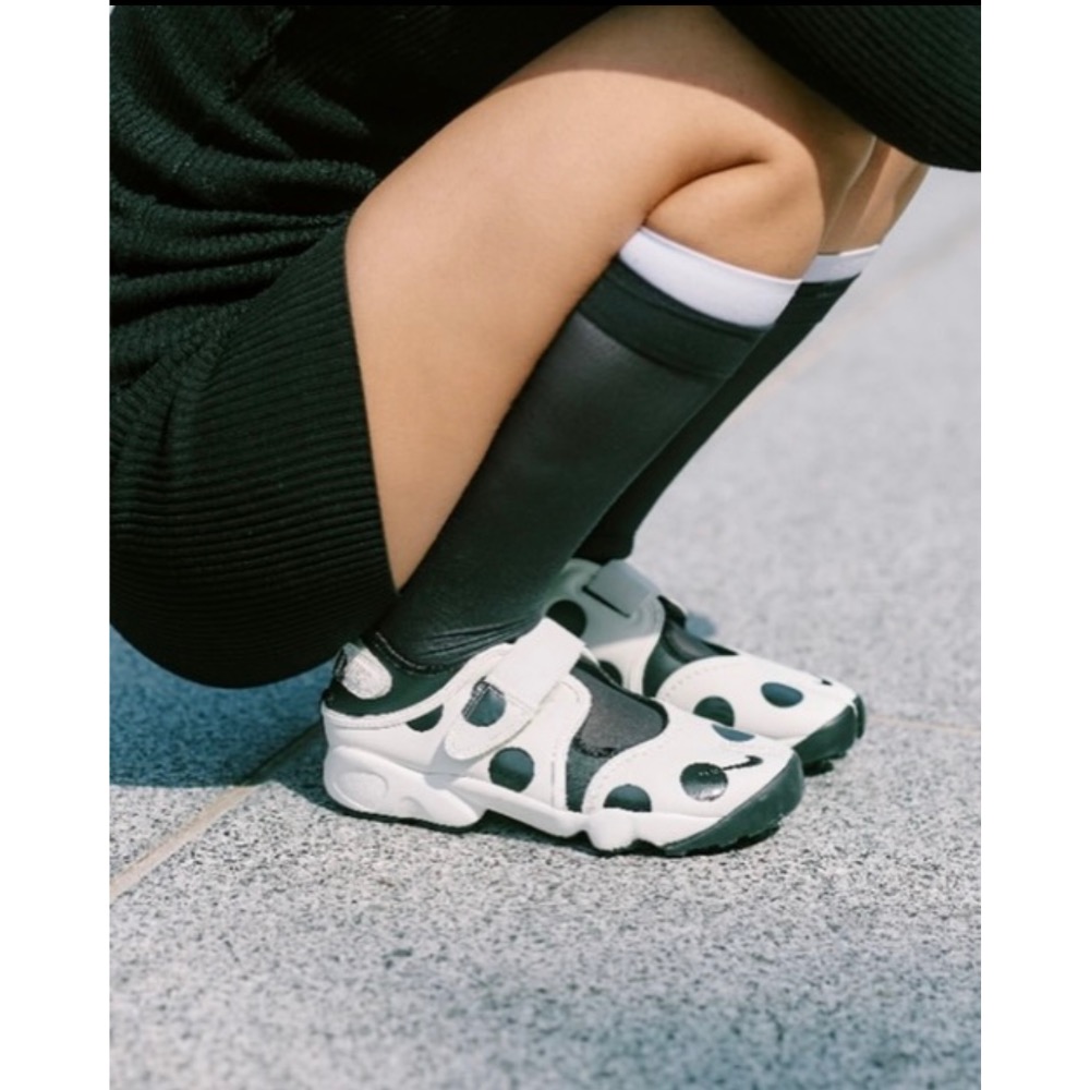 【BKS】NIKE AIR RIFT 波點忍者鞋/圓點/皮革/分趾鞋/國外代購/IR1226-細節圖4