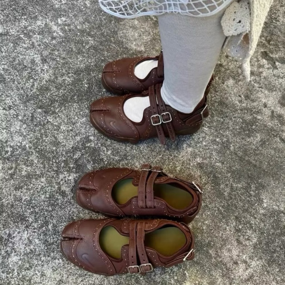 【BKS】NIKE AIR RIFT 棕色 復古芭蕾 瑪莉珍 忍者鞋/分趾鞋/皮革：國外代購/IM7396-281-細節圖5