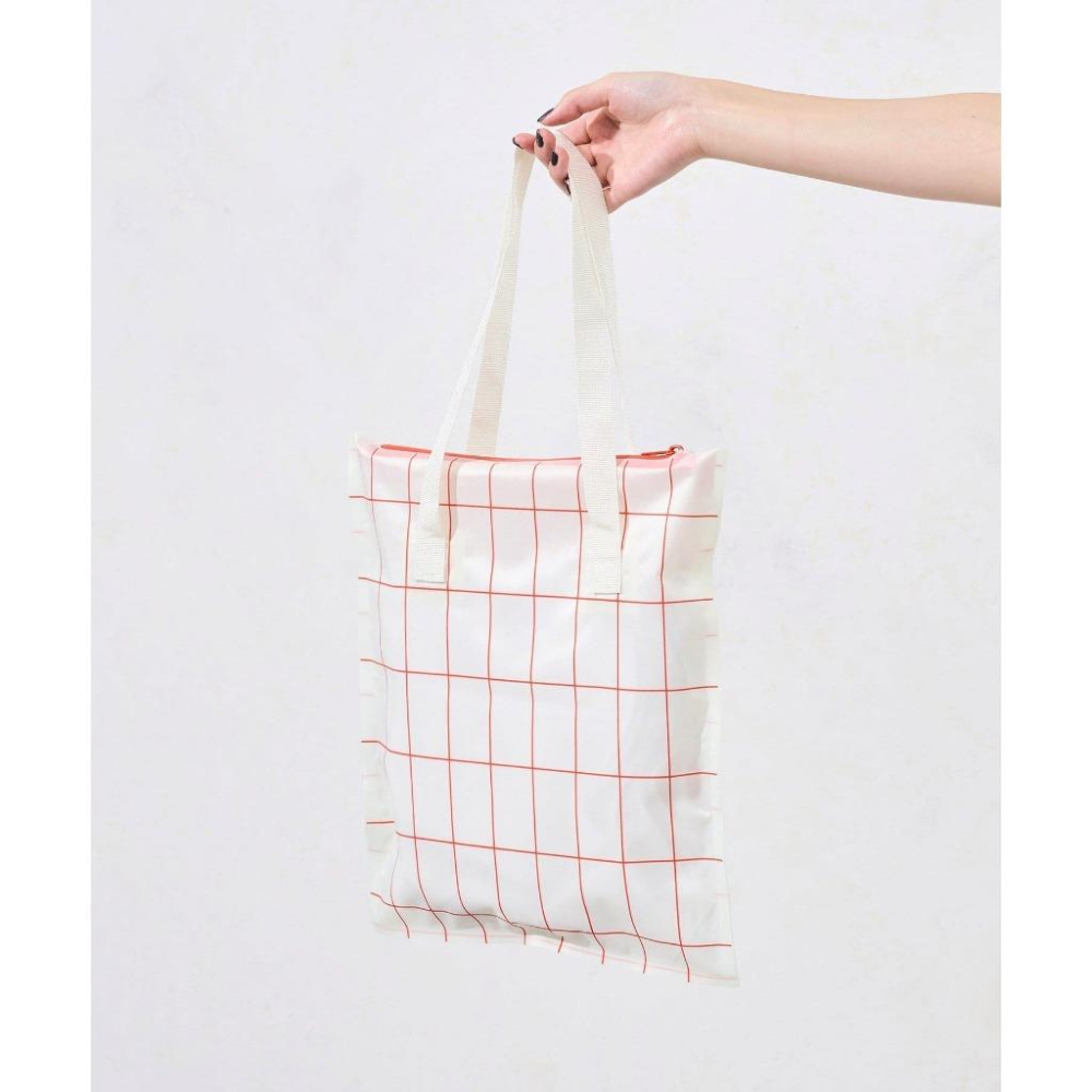 現貨在台24hr出貨🇯🇵3coins 防水衣物袋 夏日戲水必備 泳衣袋 戲水袋 衣物拉鍊袋 防水袋 防水收納袋-細節圖3