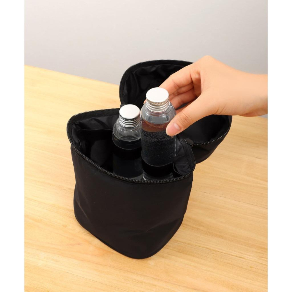 現貨在台24hr出貨🇯🇵3coins 圓筒化妝包 盥洗包 化妝袋 刷具收納 化妝包 洗漱包 旅行收納 化妝品收納-細節圖2