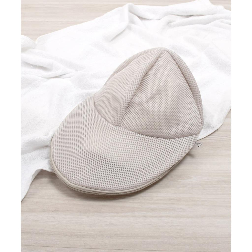 現貨在台24hr出貨🇯🇵3coins 帽子專用洗衣網 兩用晾曬網 洗帽子專用 曬衣網 洗衣用品 日本代購 洗襪子 洗衣網-細節圖2