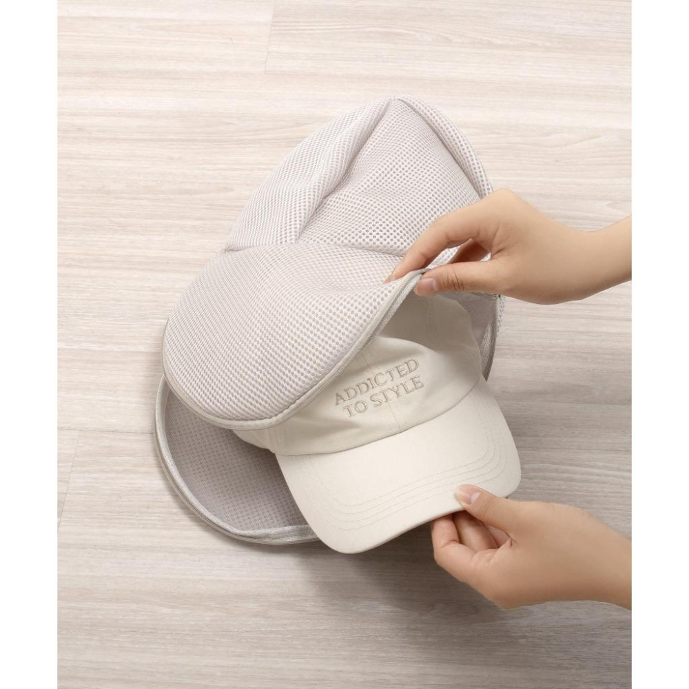 現貨在台24hr出貨🇯🇵3coins 帽子專用洗衣網 兩用晾曬網 洗帽子專用 曬衣網 洗衣用品 日本代購 洗襪子 洗衣網-細節圖4