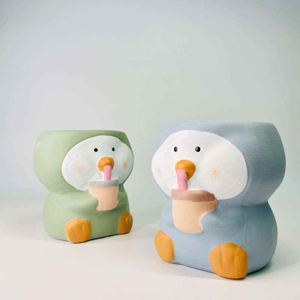 花盆王 知雨若泥 小企鵝喝珍奶陶瓷盆栽植物花瓶多肉花器 筆筒文具化妝品收納 畢業婚禮佈置辦公室小物生日禮物DIY台灣-細節圖3