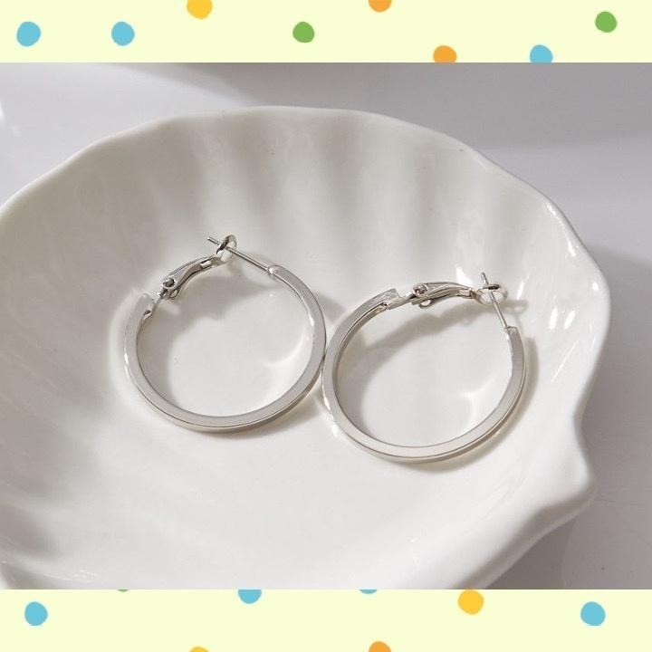 現貨📿 銀色潮流耳環 小號 圈式 耳環 防敏鋼針 圈圈耳環 飾品 圓圈耳環 CK2205083 【貓貨生活】-細節圖4