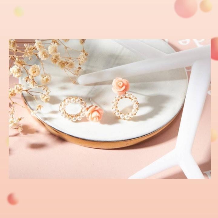 現貨📿 珍珠花戒耳環 圓圈 珍珠 耳環 花 防敏鋼針 珍珠耳環 CK2204065 【貓貨生活】-細節圖4