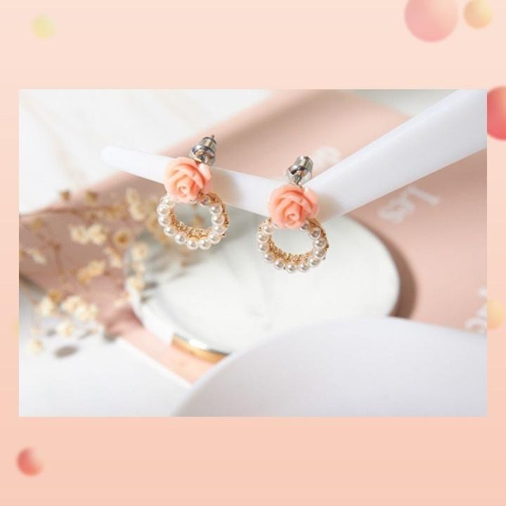 現貨📿 珍珠花戒耳環 圓圈 珍珠 耳環 花 防敏鋼針 珍珠耳環 CK2204065 【貓貨生活】-細節圖5