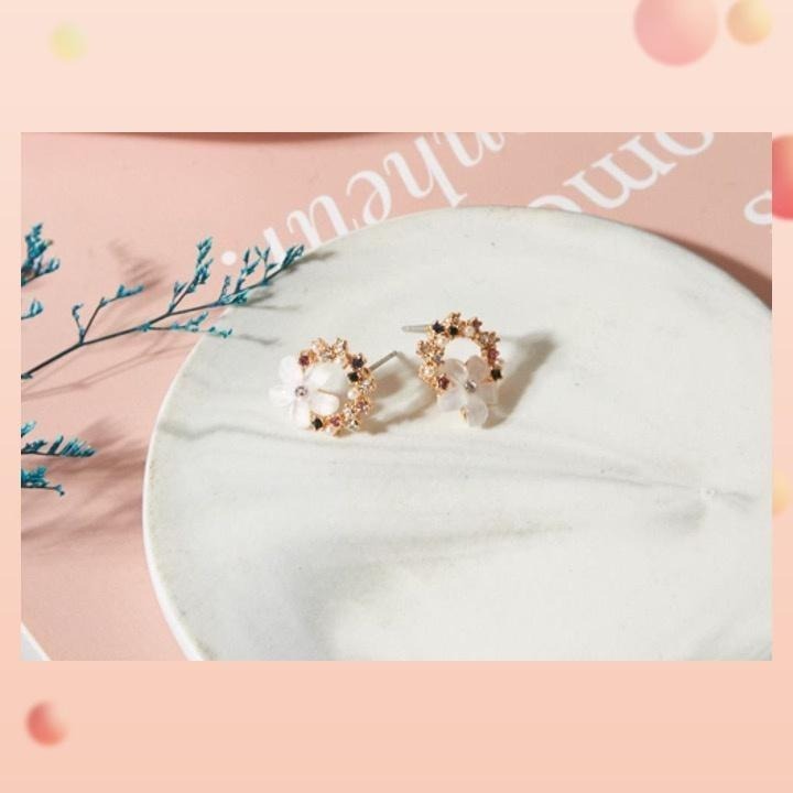 現貨📿 花開饗宴耳環 耳環 花朵 貼耳 防敏鋼針 特殊耳環 花朵耳環 CK2204041 【貓貨生活】-細節圖4