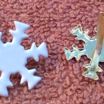 雪花造型雙腳釘 (白色) 39元 snowflake brads 雪花雙腳釘 手工藝品 文創商品 美勞教學製作 新奇文具-細節圖2
