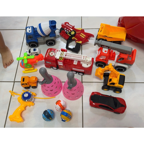 照片所有500元 二手 中古 挖土機 水泥車 砂石車 吊車 消防車 等等